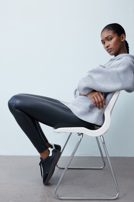 Легінси зі штучної шкіри для жінки H&amp;M 0992042-001 40 / L чорний  85489