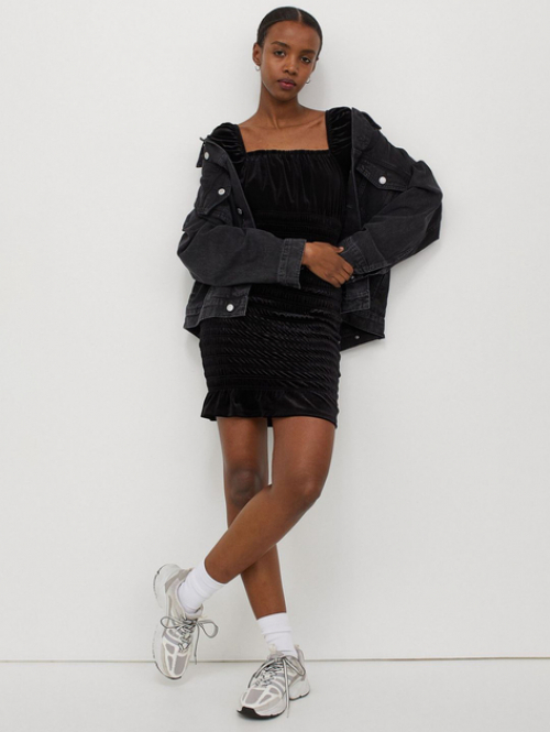 Плаття велюрове для жінки H&amp;M 0934246-003 34 / XS чорний  82416