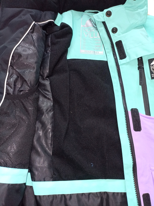 Термо-куртка з мембраною з світловідбиваючими елементами карманами і знімним капюшоном однотонна для дівчинки C&amp;A 2134213 146-152 см (10-12 years) бірюза 72488